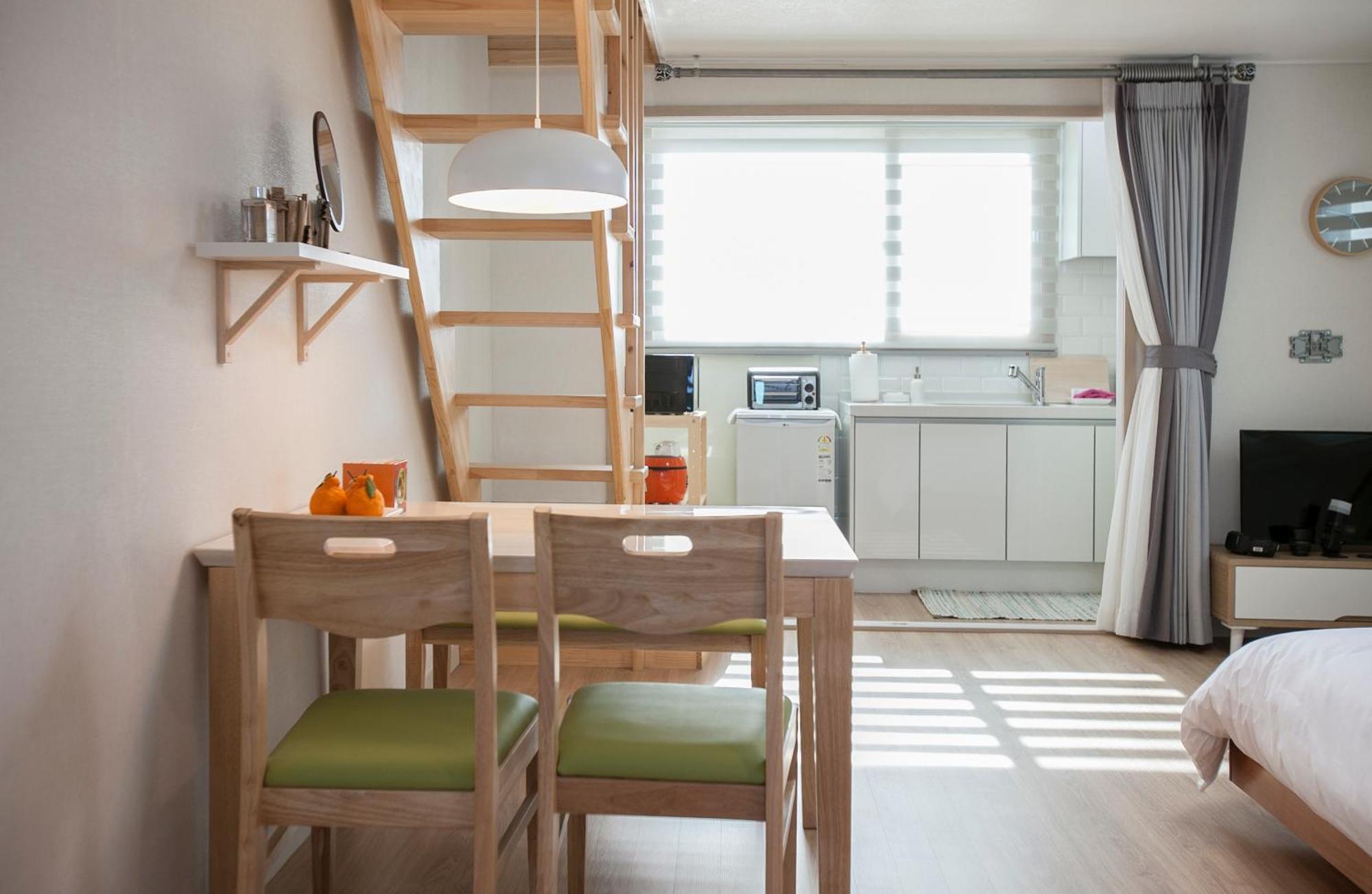 Jeju Aria Pension Bagian luar foto
