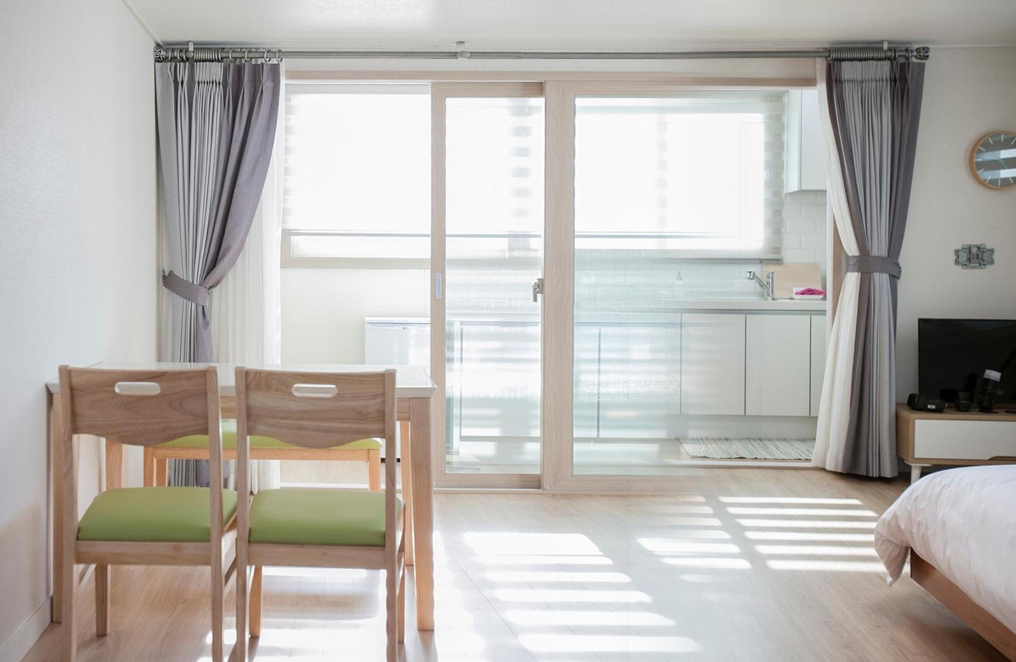 Jeju Aria Pension Bagian luar foto