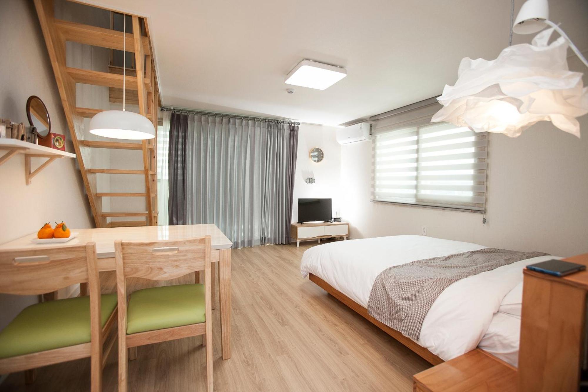 Jeju Aria Pension Bagian luar foto